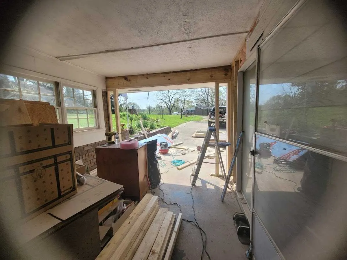 Air movers and dehumidifier for Drying & Dehumidification in Shamokin